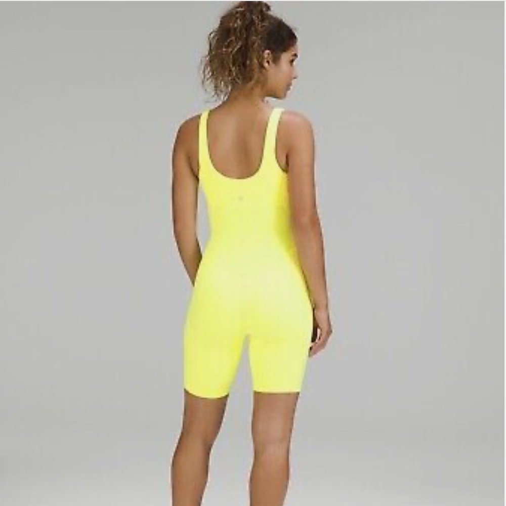 NWT Lululemon Align Bodysuit 8” in Electric Lemon Size 4